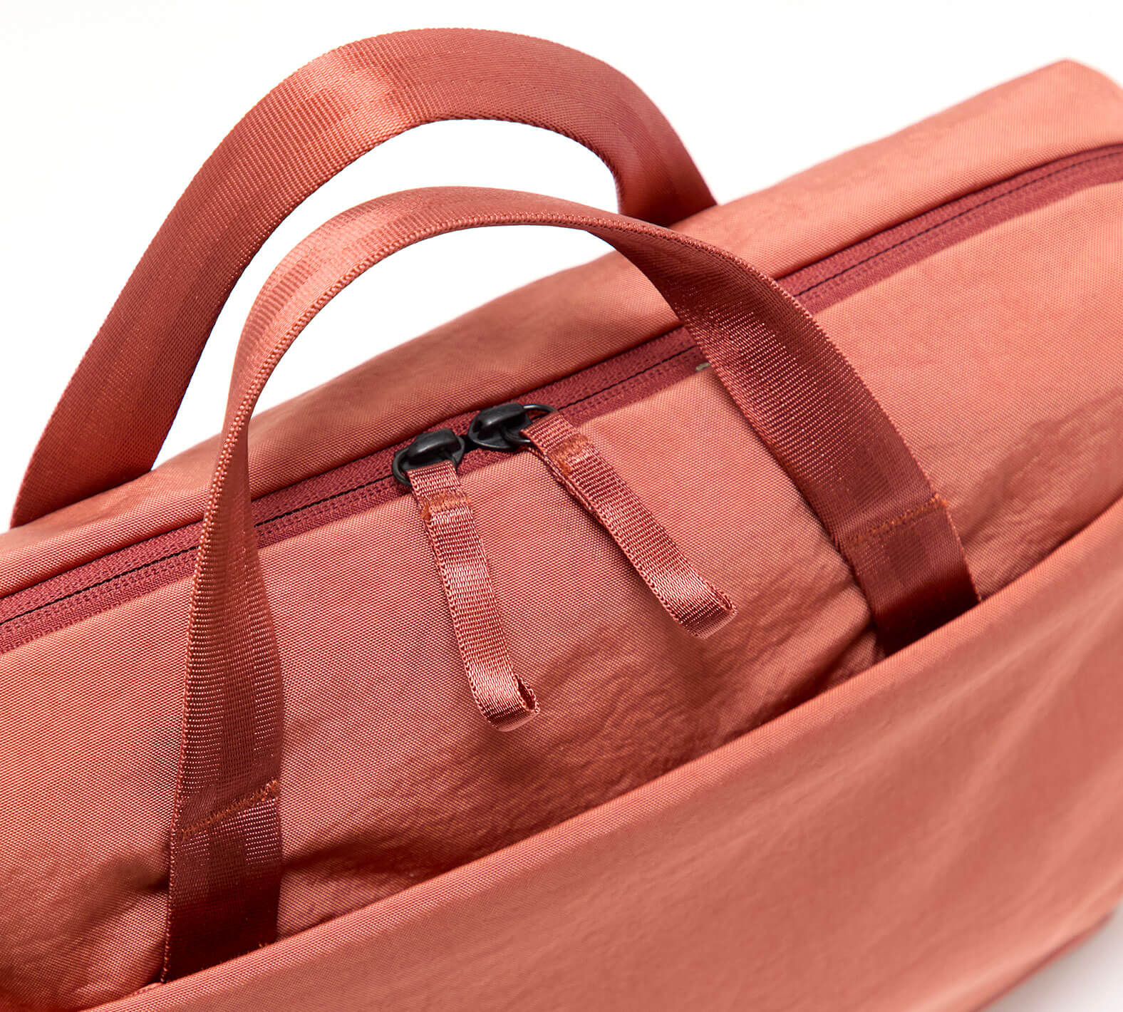 MODE Shoulder Bag 12L - Image 23